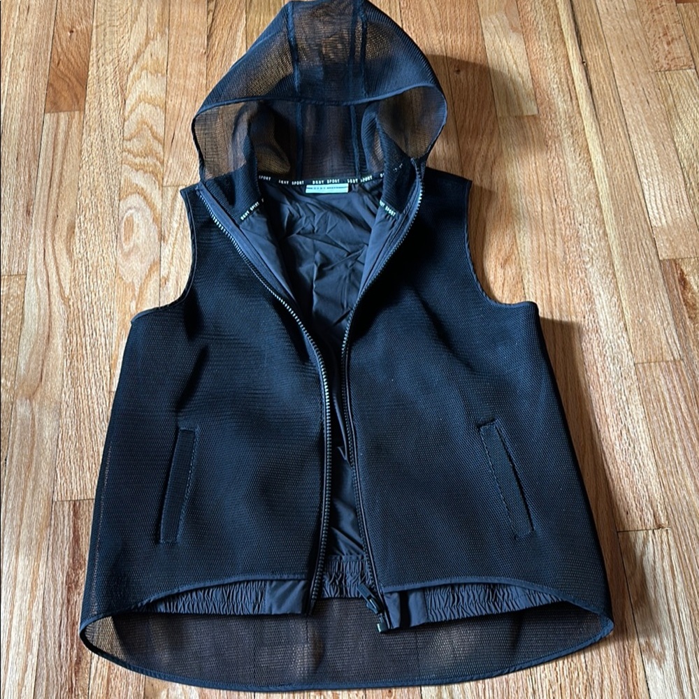 Black Mesh Hooded Vest - Picture 3 of 7